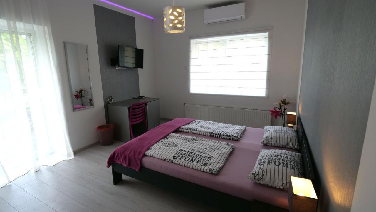 Anna Villa Fuered Boutique Rooms バラトンフレド エクステリア 写真